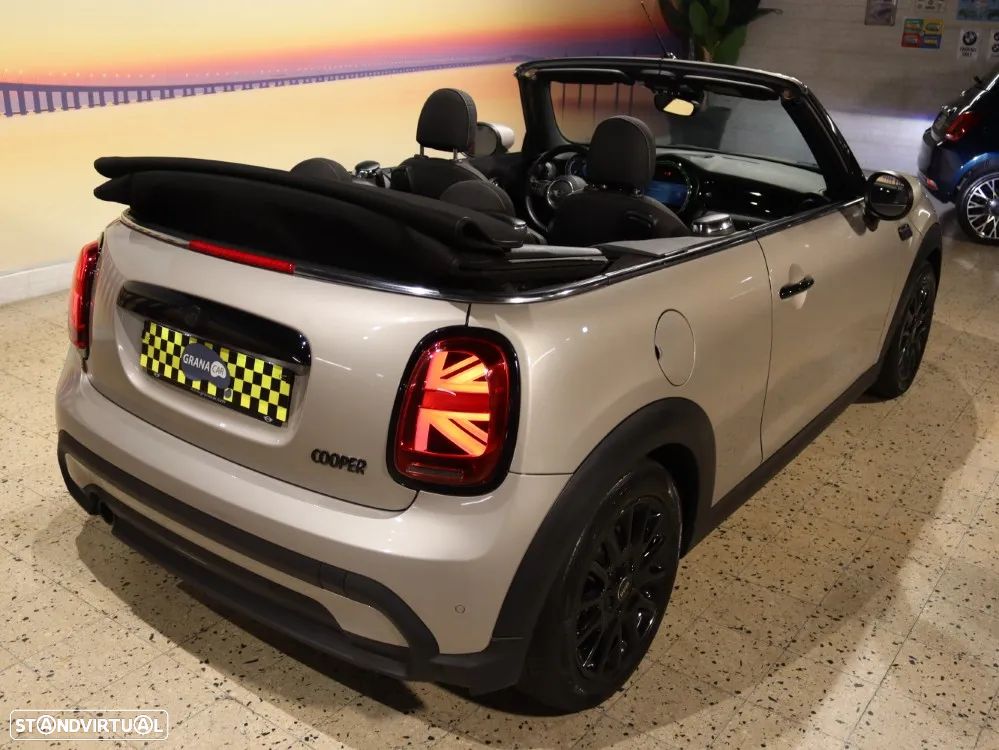 MINI Cabrio Cooper Premium Classic Auto - 8