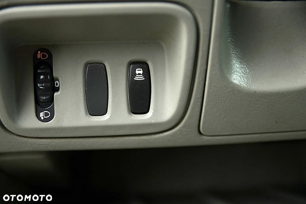 Renault Trafic - 32