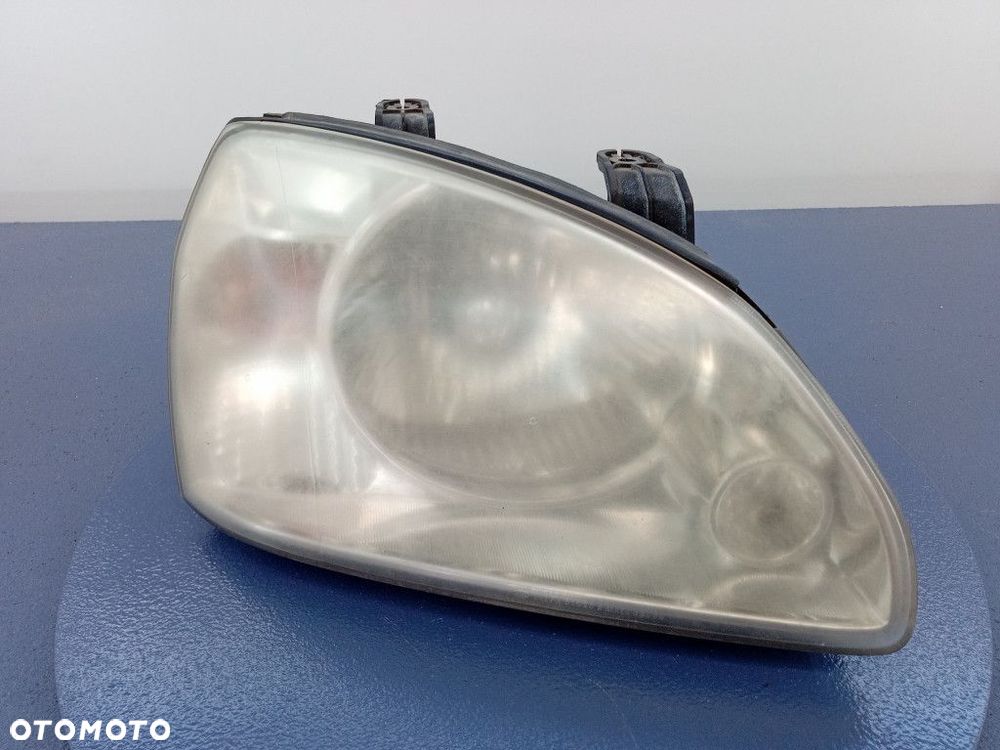 KIA CARENS II REFLEKTOR PRAWY PRZÓD EU 0K2FA-51020 - 1
