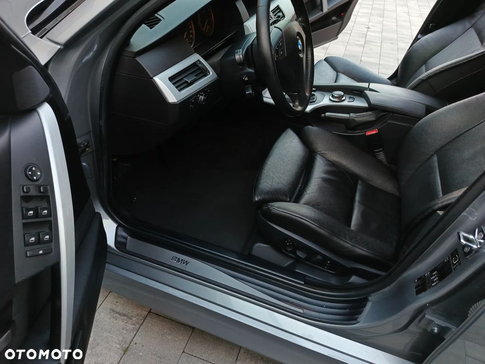 BMW Seria 5 535d Touring - 24