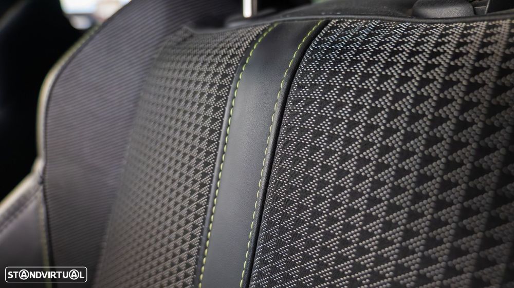 Peugeot 208 1.2 PureTech GT Line - 29