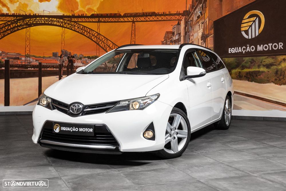 Toyota Auris Touring Sports 1.4 D-4D Comfort+Pack Sport - 2