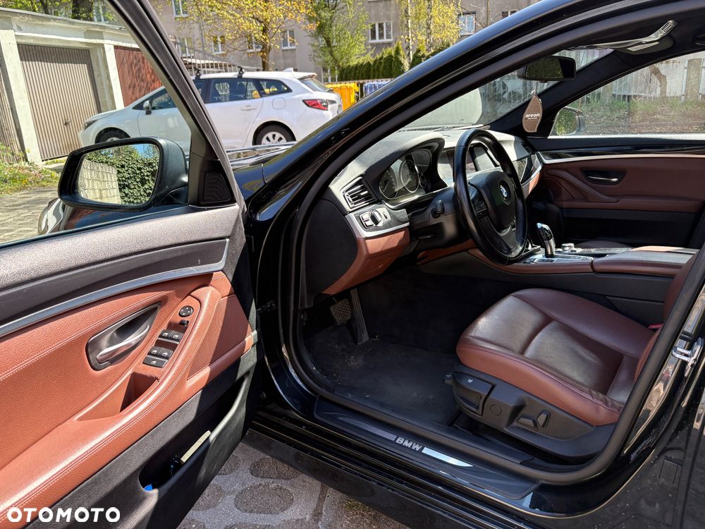 BMW Seria 5 520d xDrive Luxury Line - 10