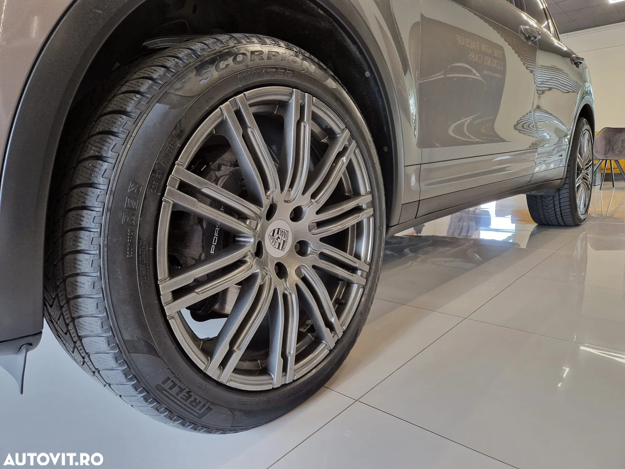 Porsche Cayenne 3.0 L - 32