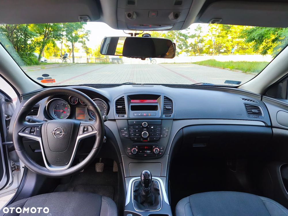 Opel Insignia 2.0 CDTI - 11