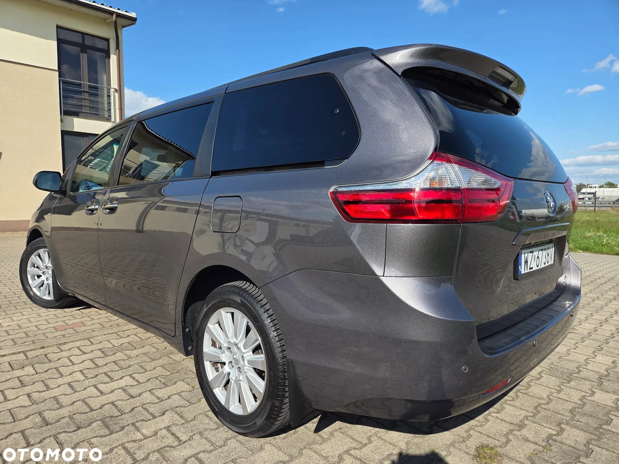 Toyota Sienna 3.5 V6 XLE AWD - 7