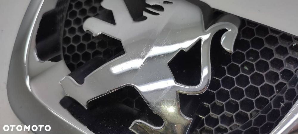 EMBLEMAT ZNACZEK KRATKA PRZÓD PEUGEOT 206 PLUS - 2