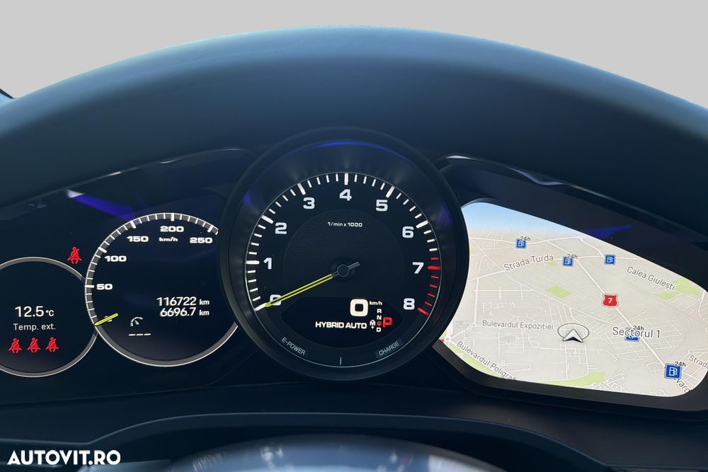 Porsche Cayenne Coupe E-Hybrid Tiptronic S - 17