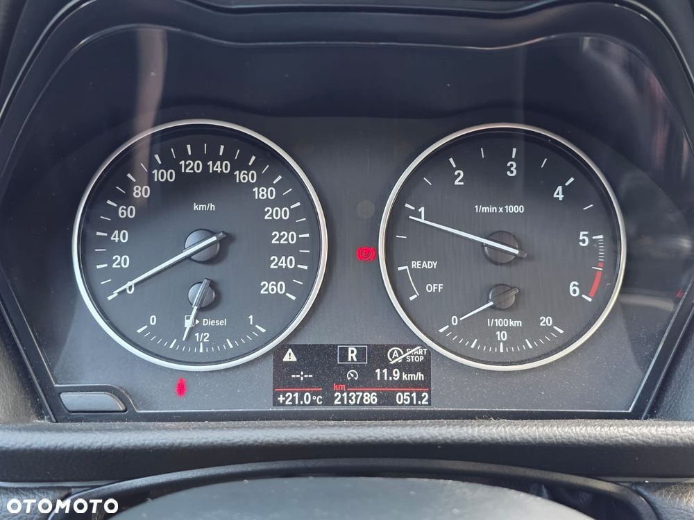 BMW Seria 2 218d - 14