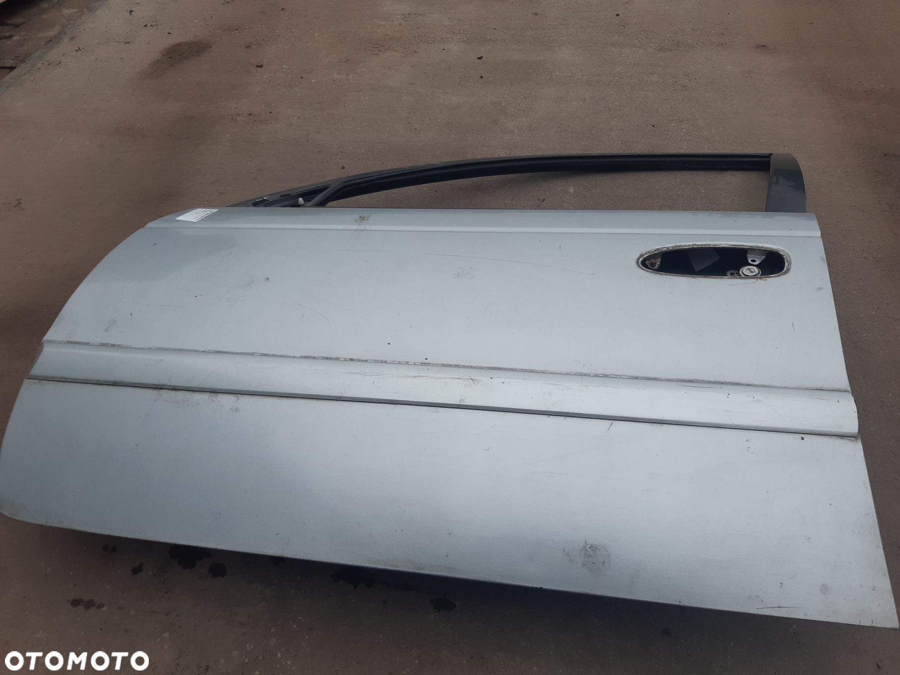 DRZWI LEWY PRZÓD KOMBI

 TOYOTA
 AVENSIS I T22 - 7