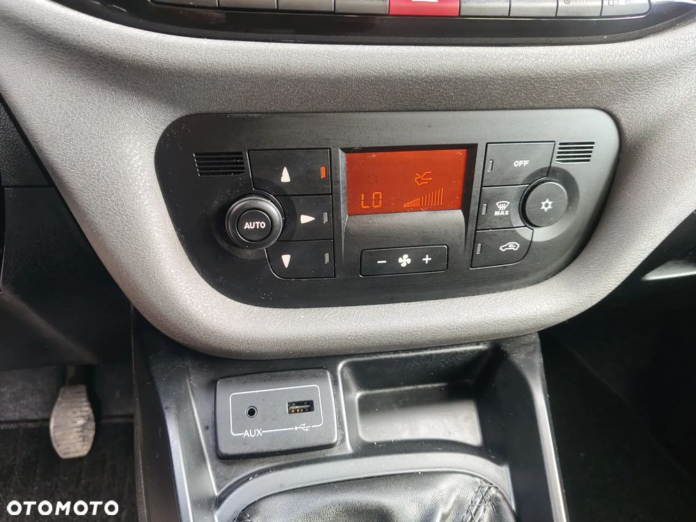 Fiat Doblo 1.4 T-Jet 16V Emotion - 14