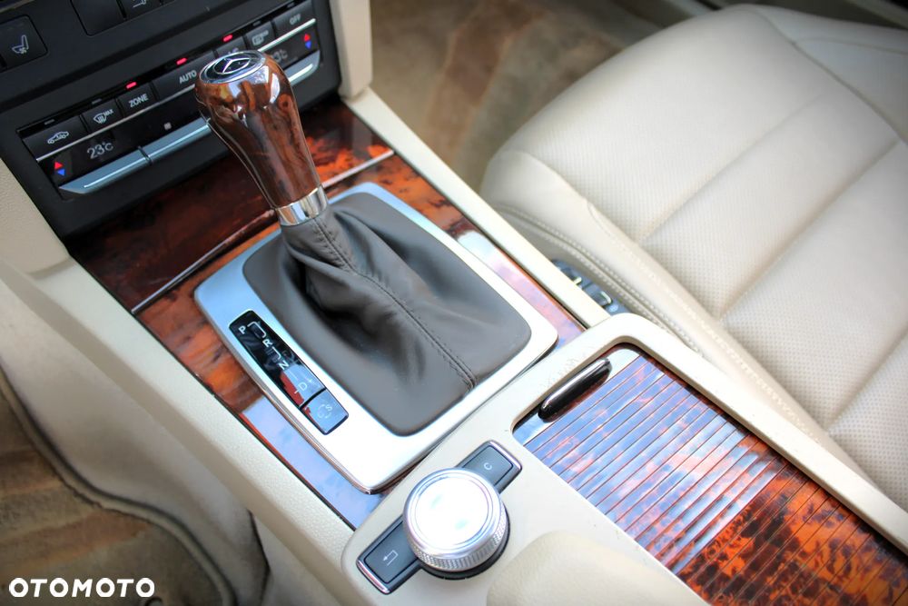 Mercedes-Benz Klasa E 350 Coupe 7G-TRONIC - 22