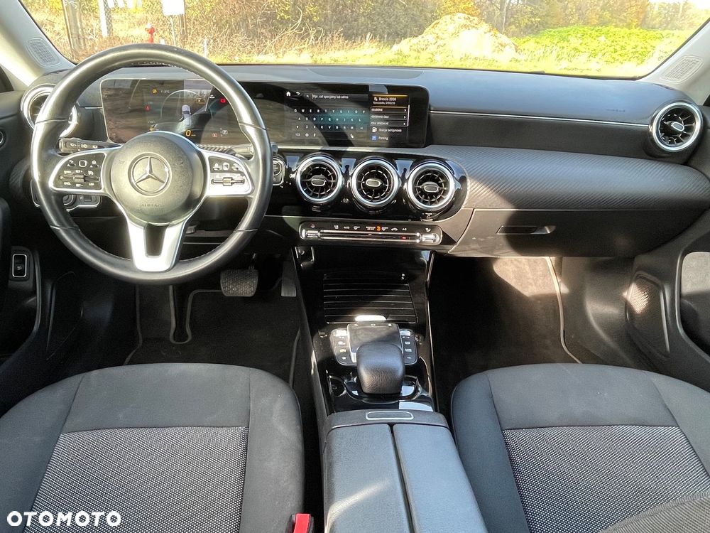 Mercedes-Benz CLA 180 d Shooting Brake 8G-DCT - 10