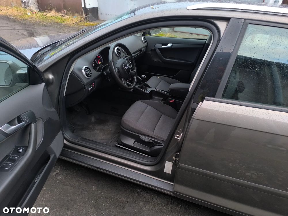 Audi A3 Sportback - 4