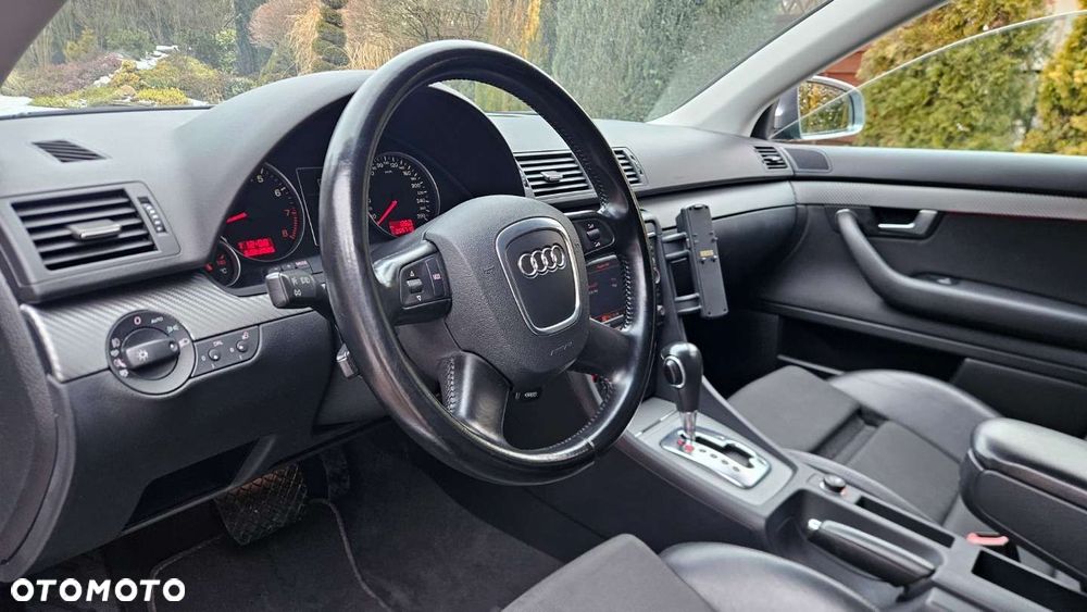 Audi A4 Avant 2.0T FSI Multitronic - 14