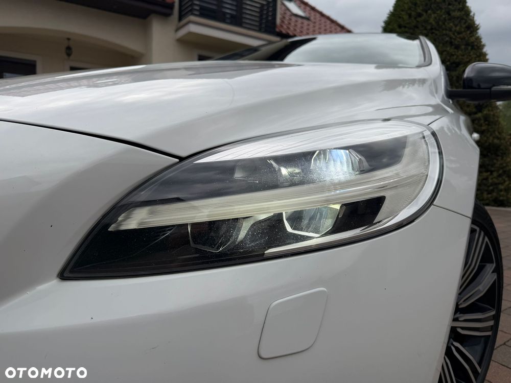 Volvo V40 D2 Inscription - 34