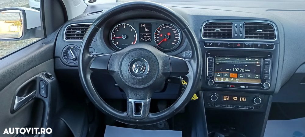 Volkswagen Polo 1.6 TDI Blue Motion Technology Highline - 15