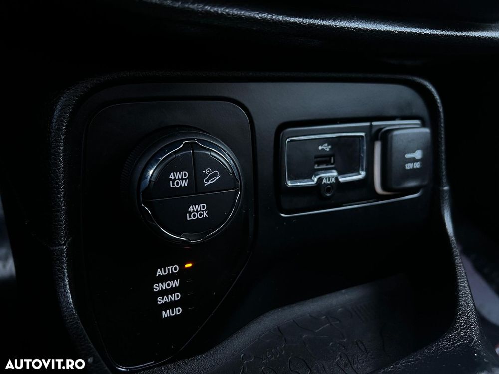 Jeep Renegade - 14