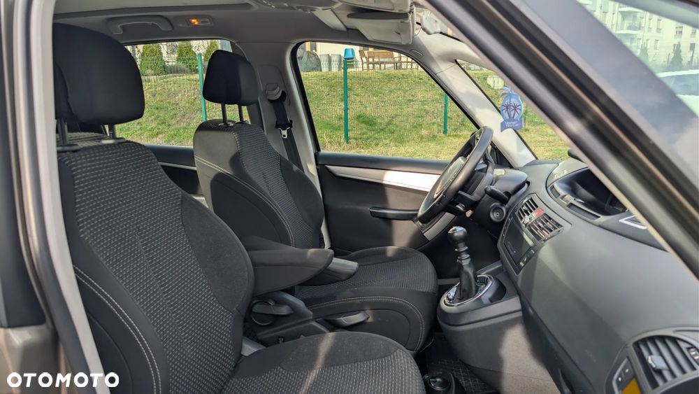 Citroën C4 Picasso 2.0 HDi FAP Exclusive - 20