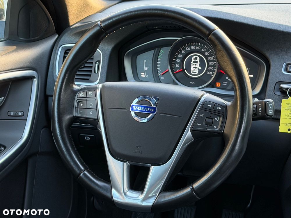 Volvo V60 D2 Drive-E Momentum - 29