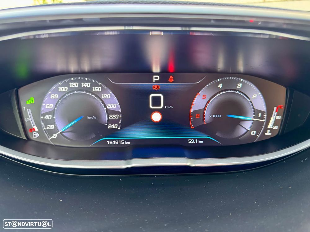 Peugeot 5008 1.6 BlueHDi GT Line EAT6 - 26