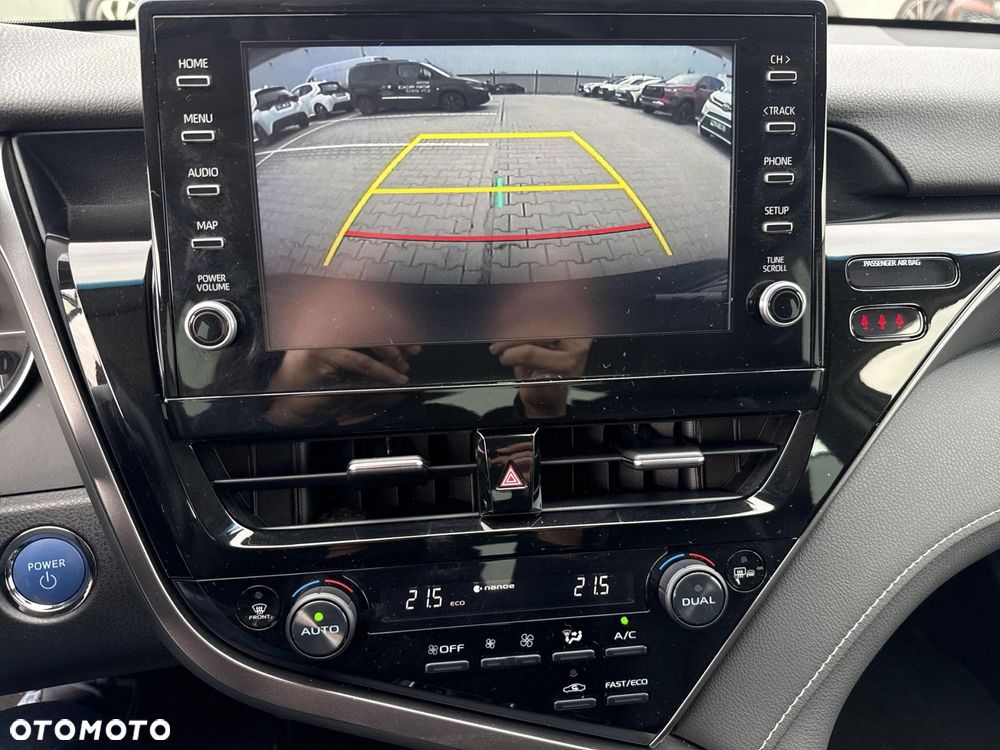 Toyota Camry 2.5 Hybrid Prestige CVT - 18