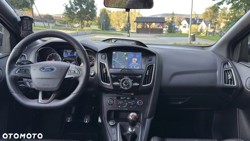 Ford Focus 2.0 EcoBoost ST - 11