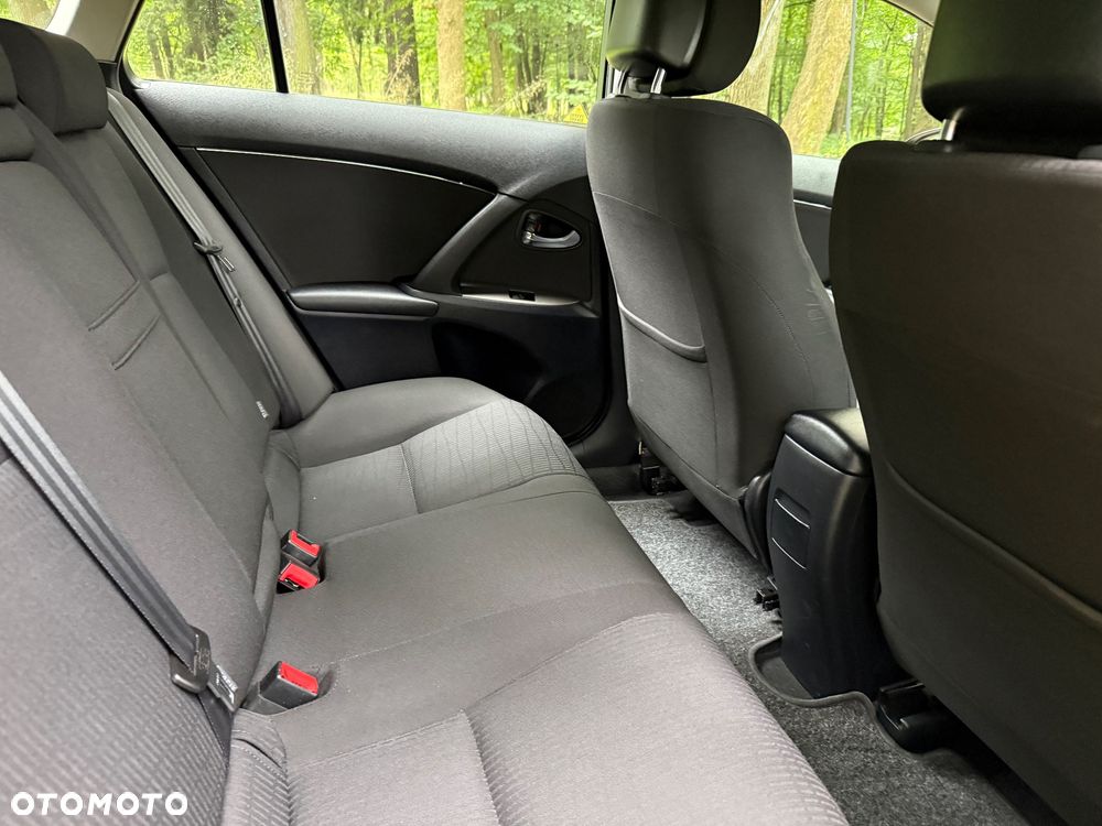 Toyota Avensis 1.8 Life - 10