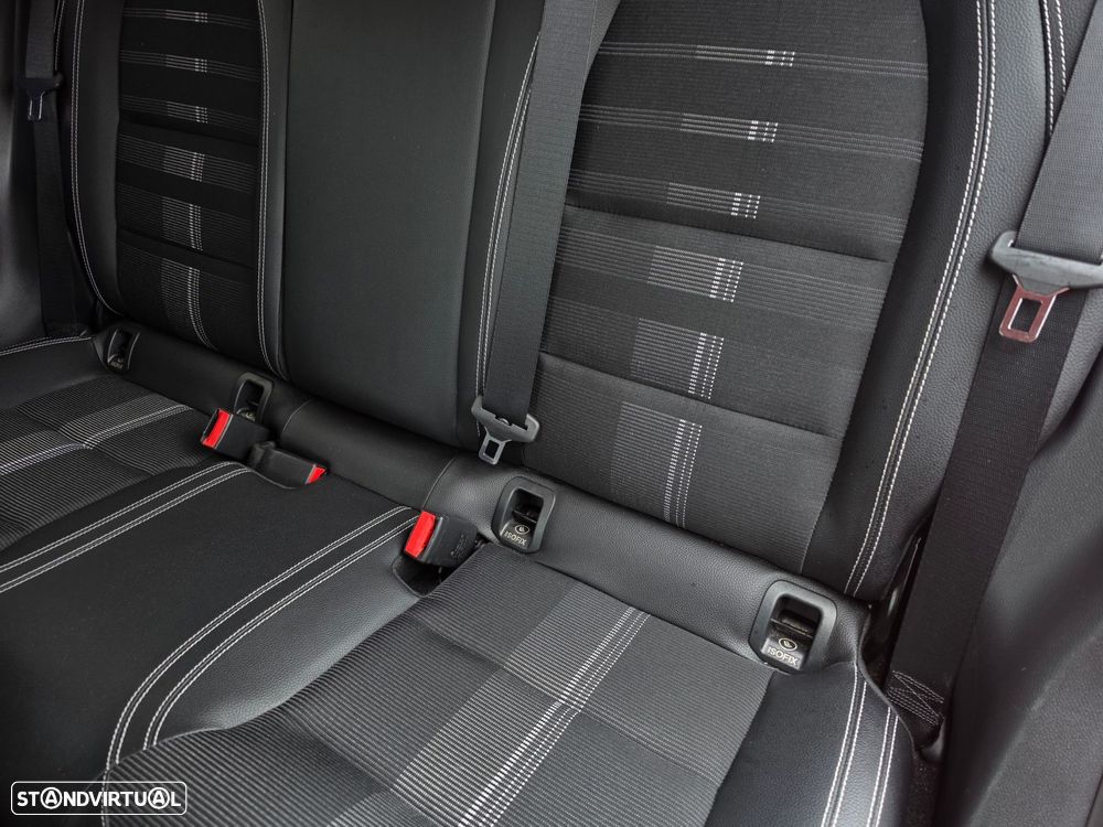 Mercedes-Benz GLA 200 Urban Aut. - 16