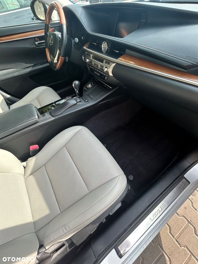 Lexus ES - 19