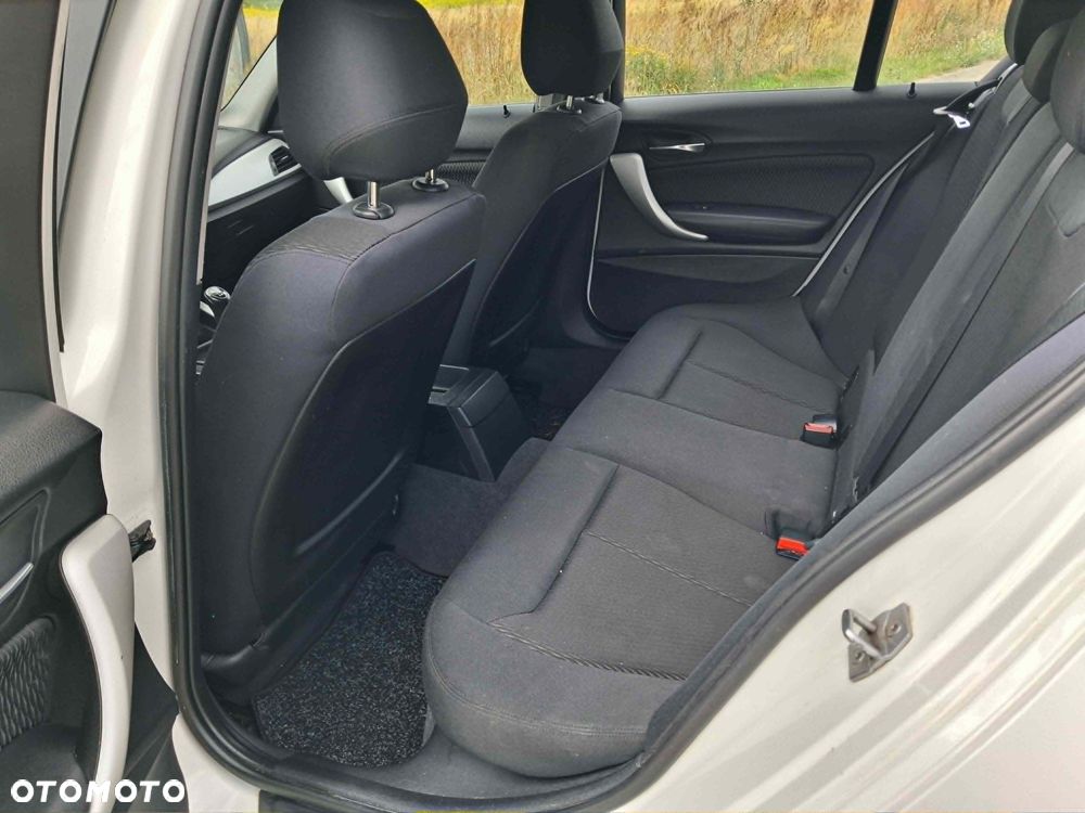BMW Seria 1 114i - 5