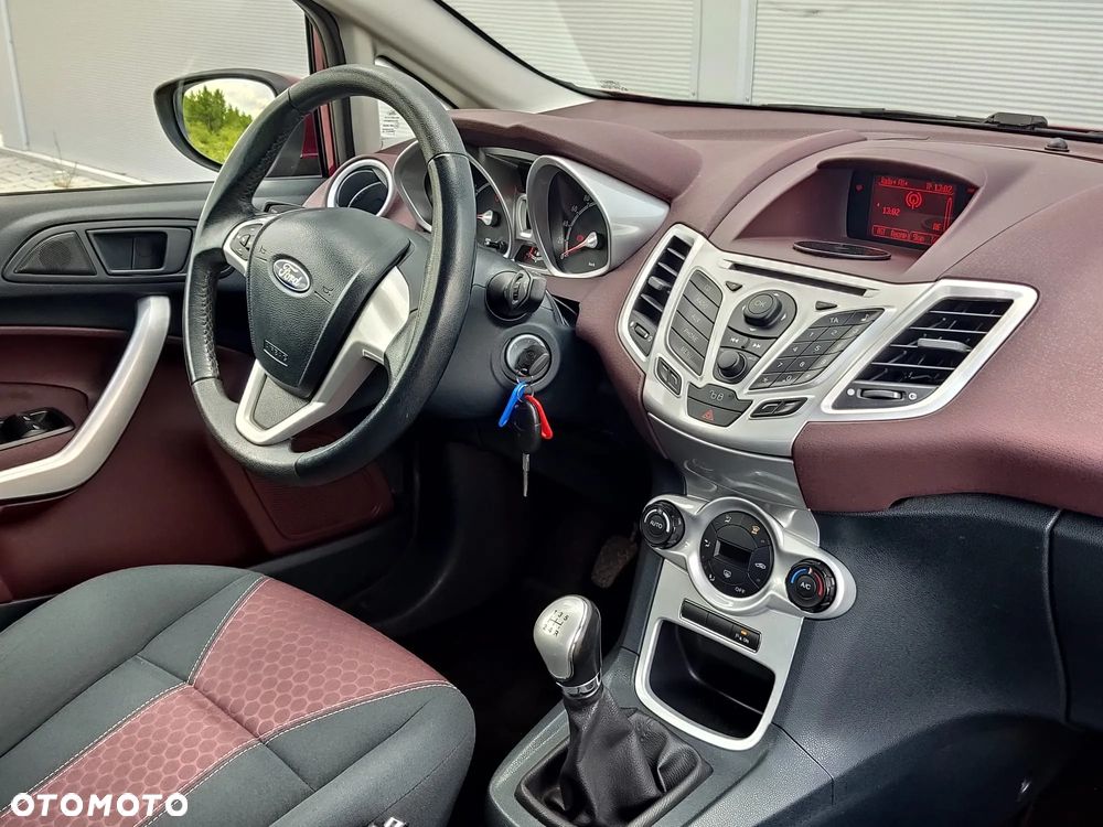 Ford Fiesta 1.4 Titanium - 10