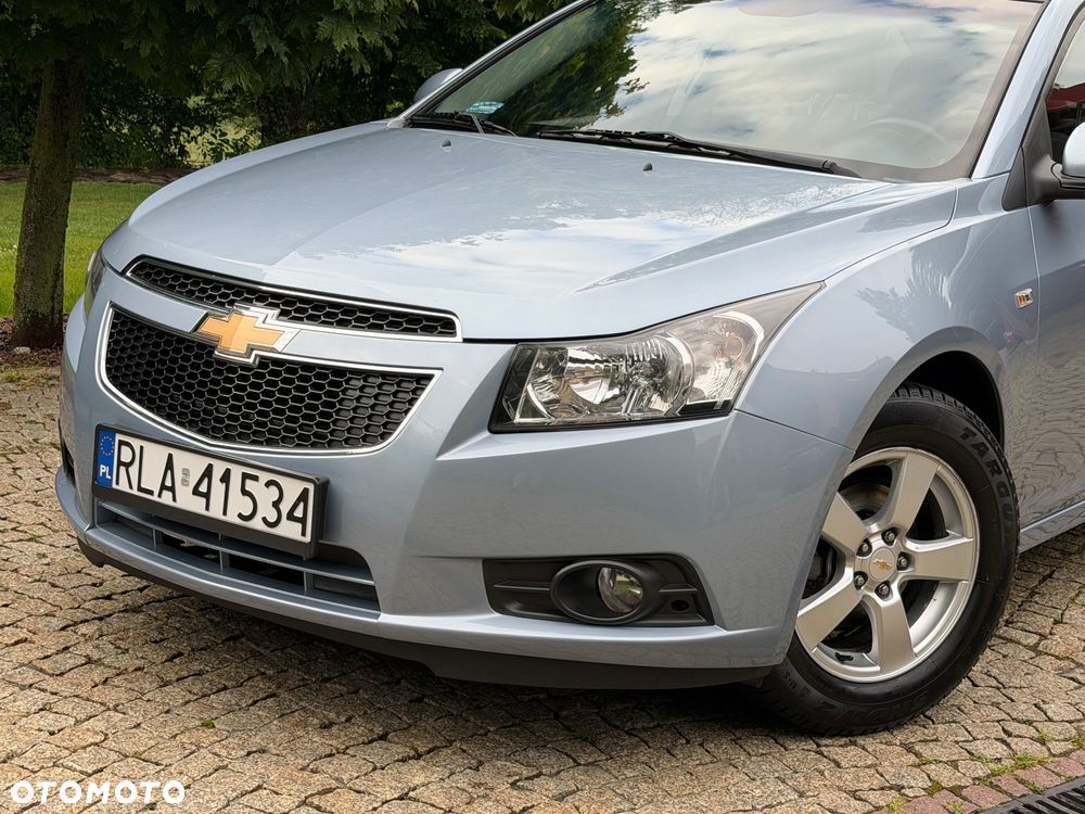 Chevrolet Cruze 1.6 - 5