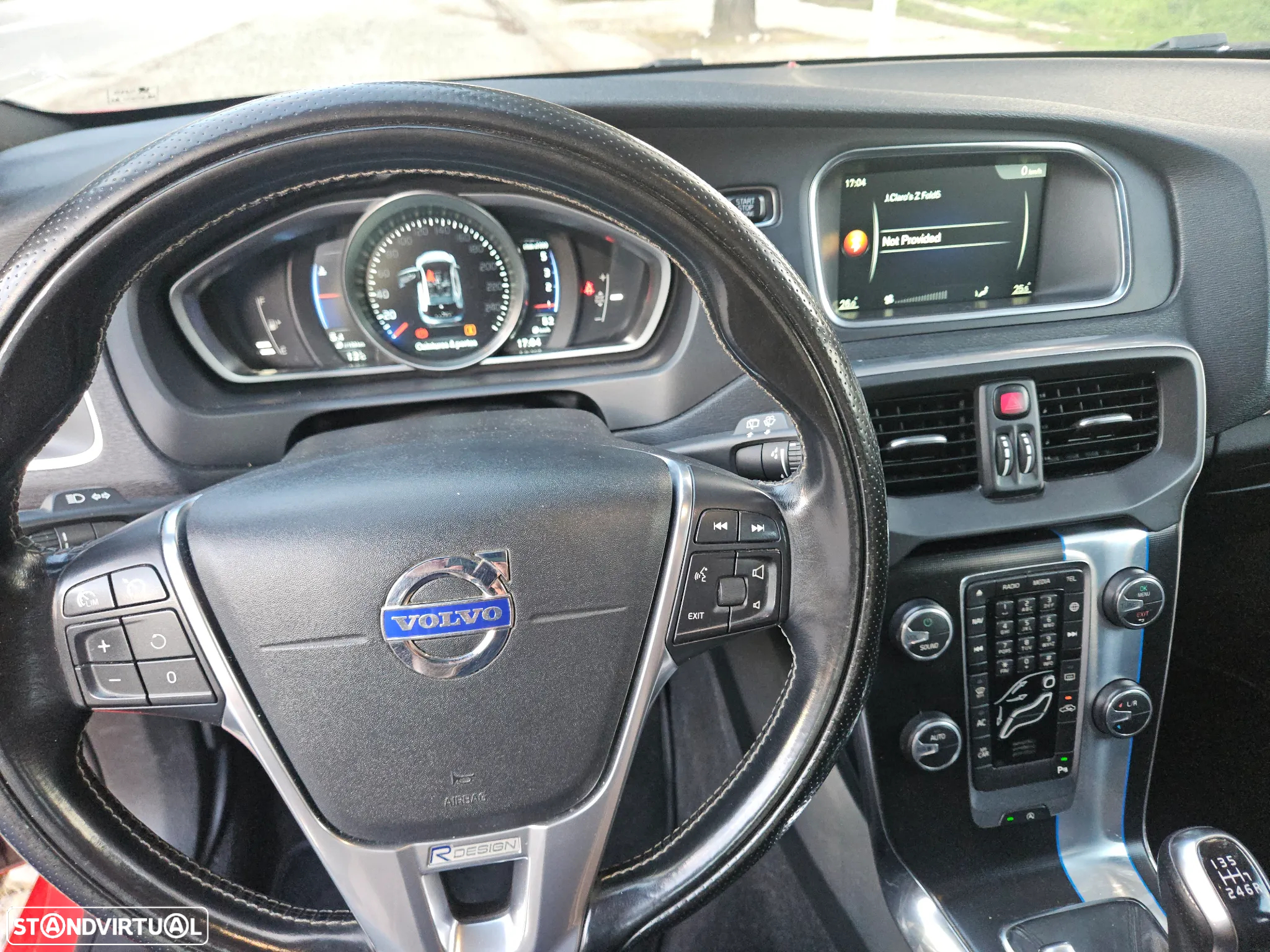 Volvo V40 2.0 D4 R-Design - 14