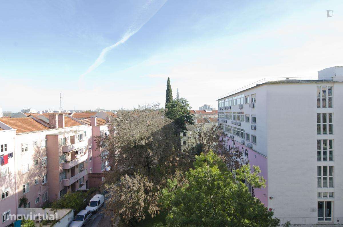 Quarto - localizado em Roma-Areeiro Lisbon - Grande imagem: 5/19