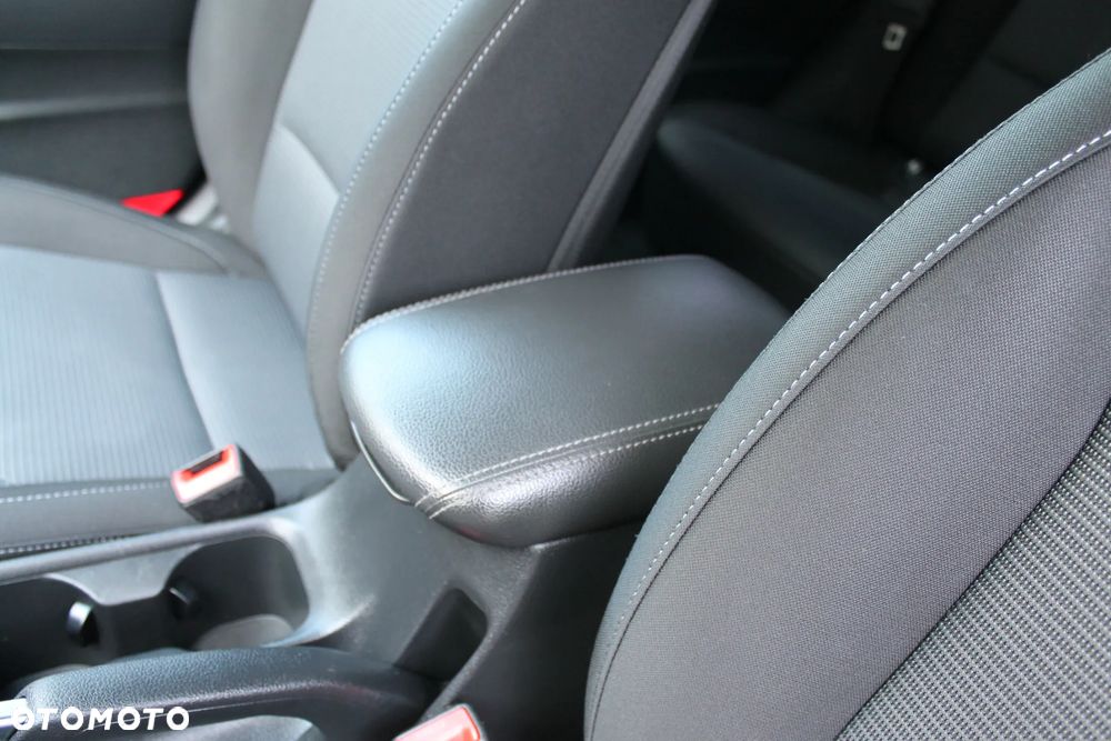 Hyundai i30 1.4 Premiere Comfort - 29