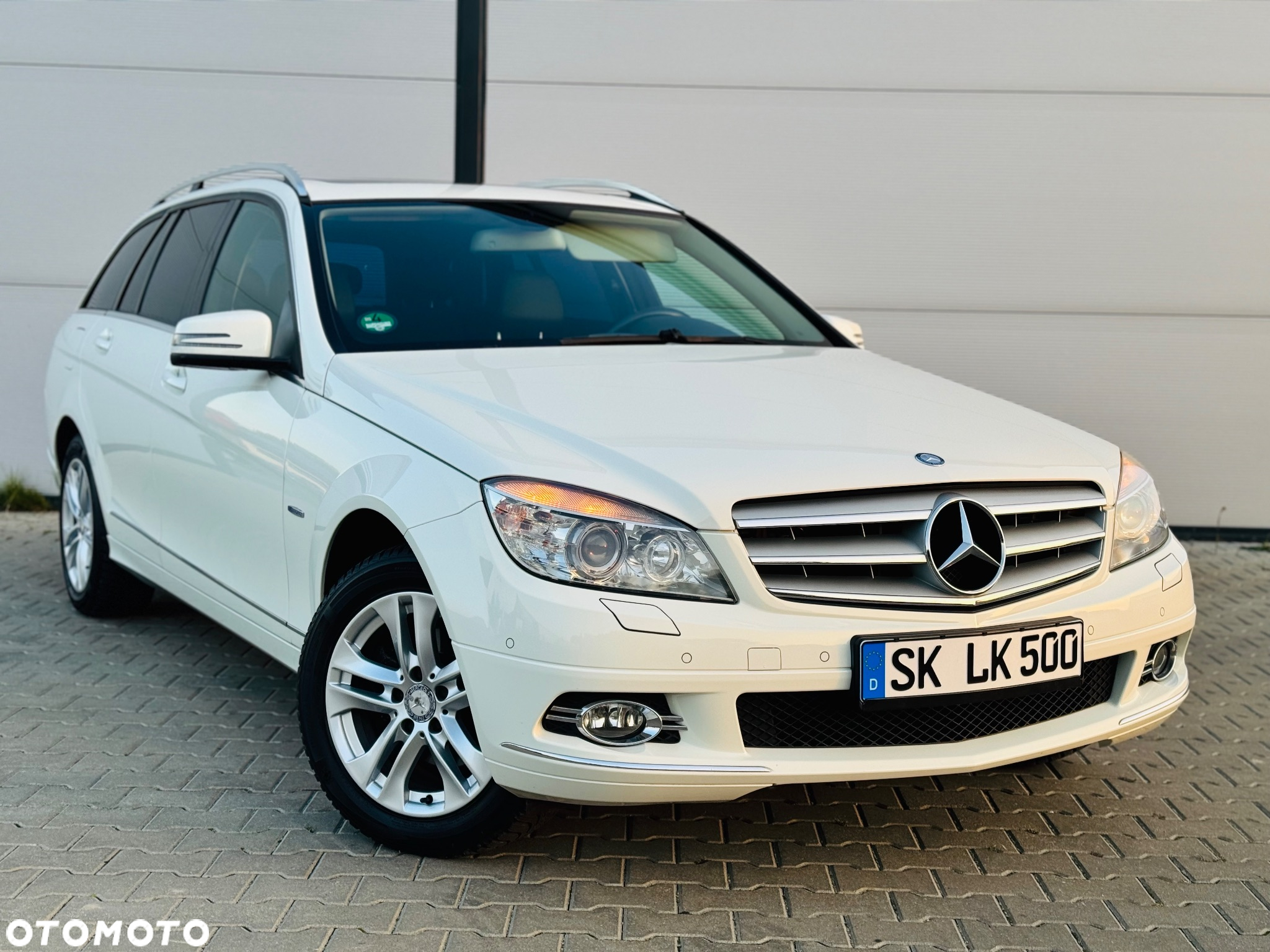 Mercedes-Benz Klasa C 180 T Kompressor Automatik BlueEFFICIENCY Special Edition - 4