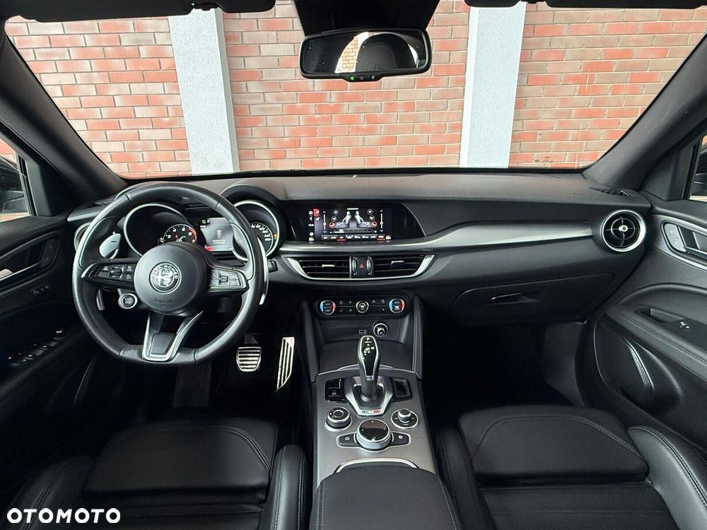 Alfa Romeo Stelvio 2.0 Turbo Veloce TI Q4 - 14