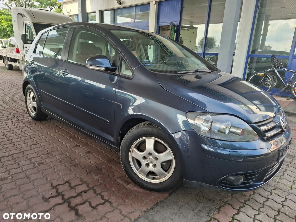 Volkswagen Golf Plus 1.6 FSI Trendline - 2