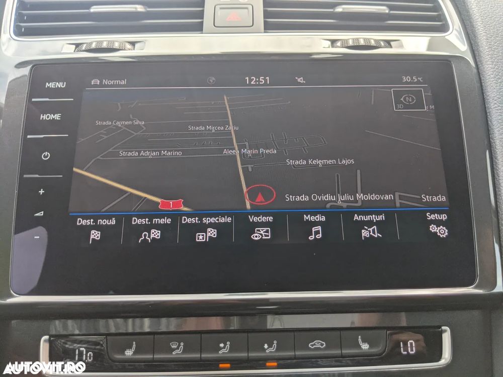 Volkswagen e-Golf - 21