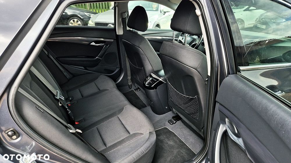 Hyundai i40 1.6 GDI Comfort + - 33