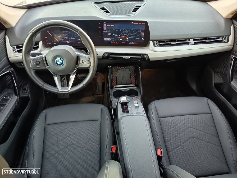 BMW iX1 xDrive30 - 12