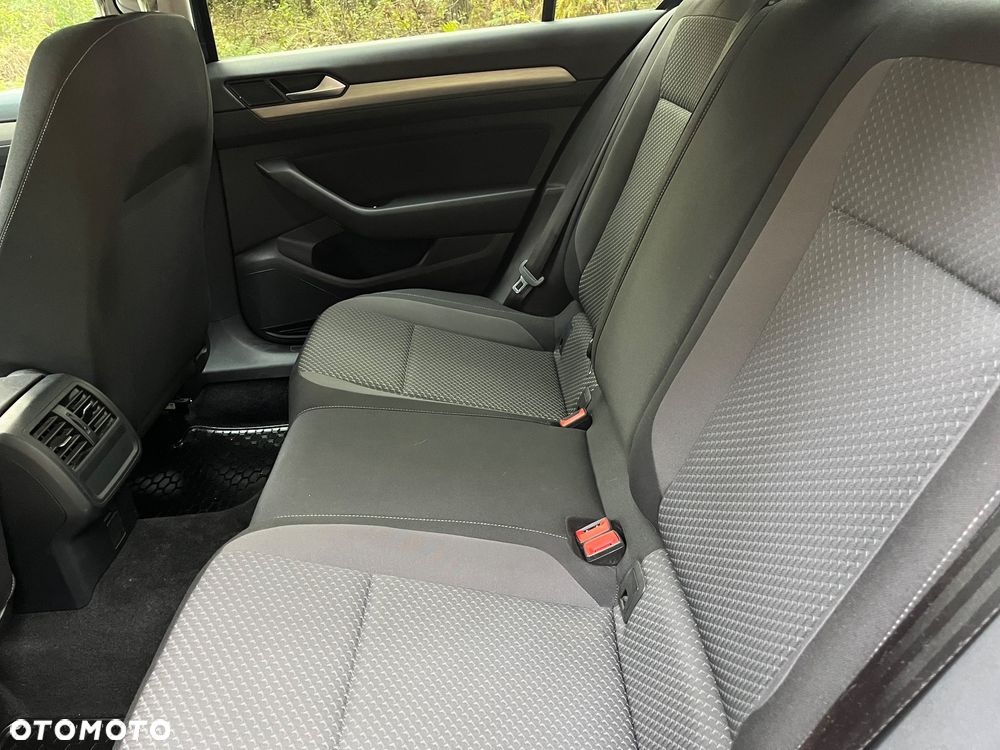 Volkswagen Passat 2.0 TDI EVO Business DSG - 8