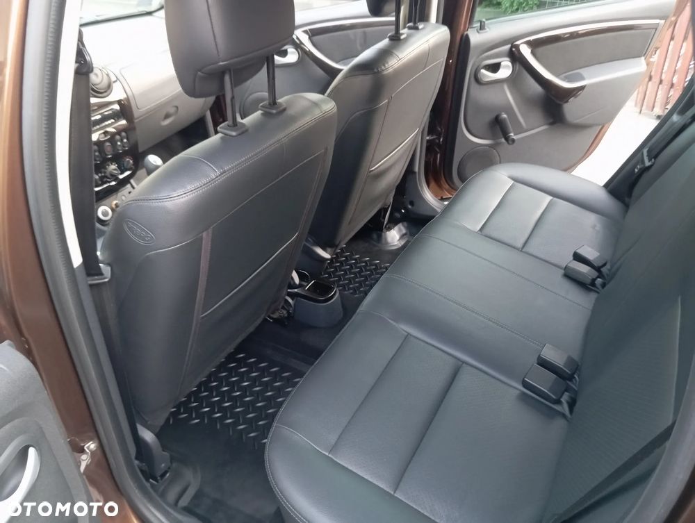 Dacia Duster 1.6 Laureate 4x4 - 36