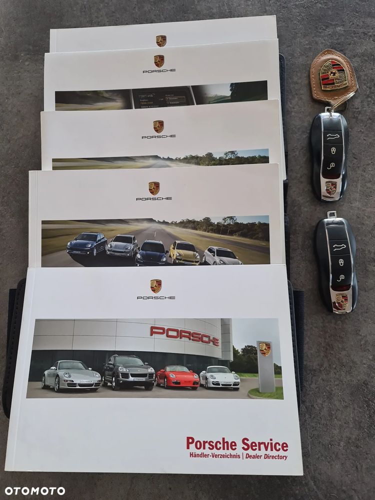 Porsche Cayenne - 30