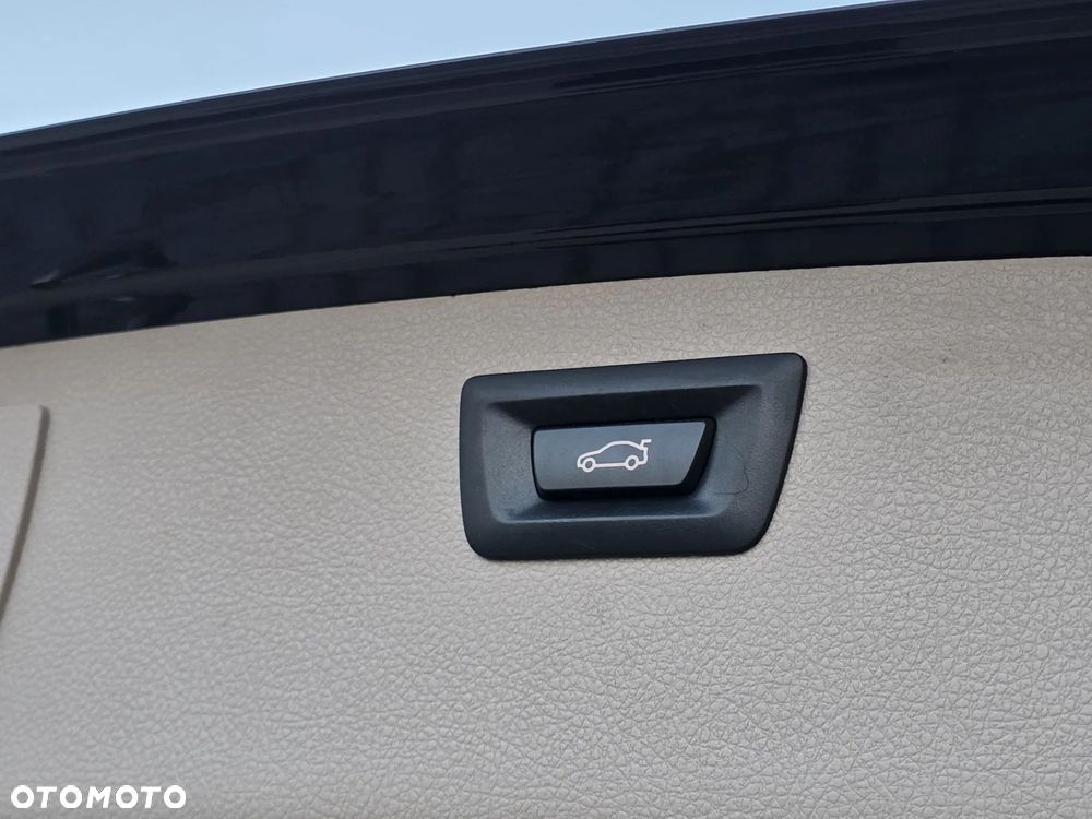 BMW Seria 3 330d Sport-Aut Blue Performance Modern Line - 27