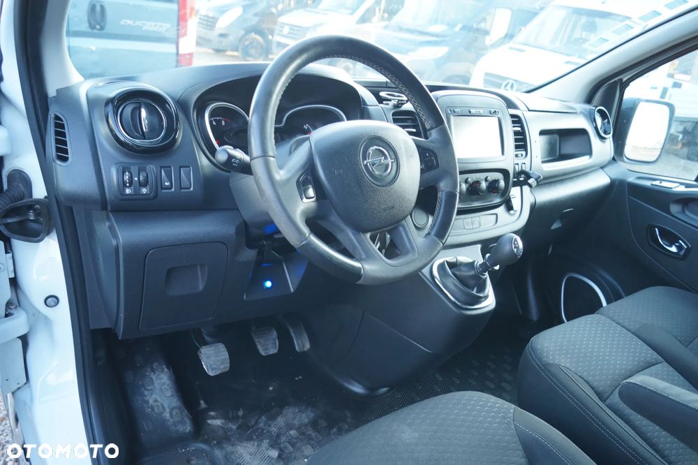 Opel Vivaro - 26