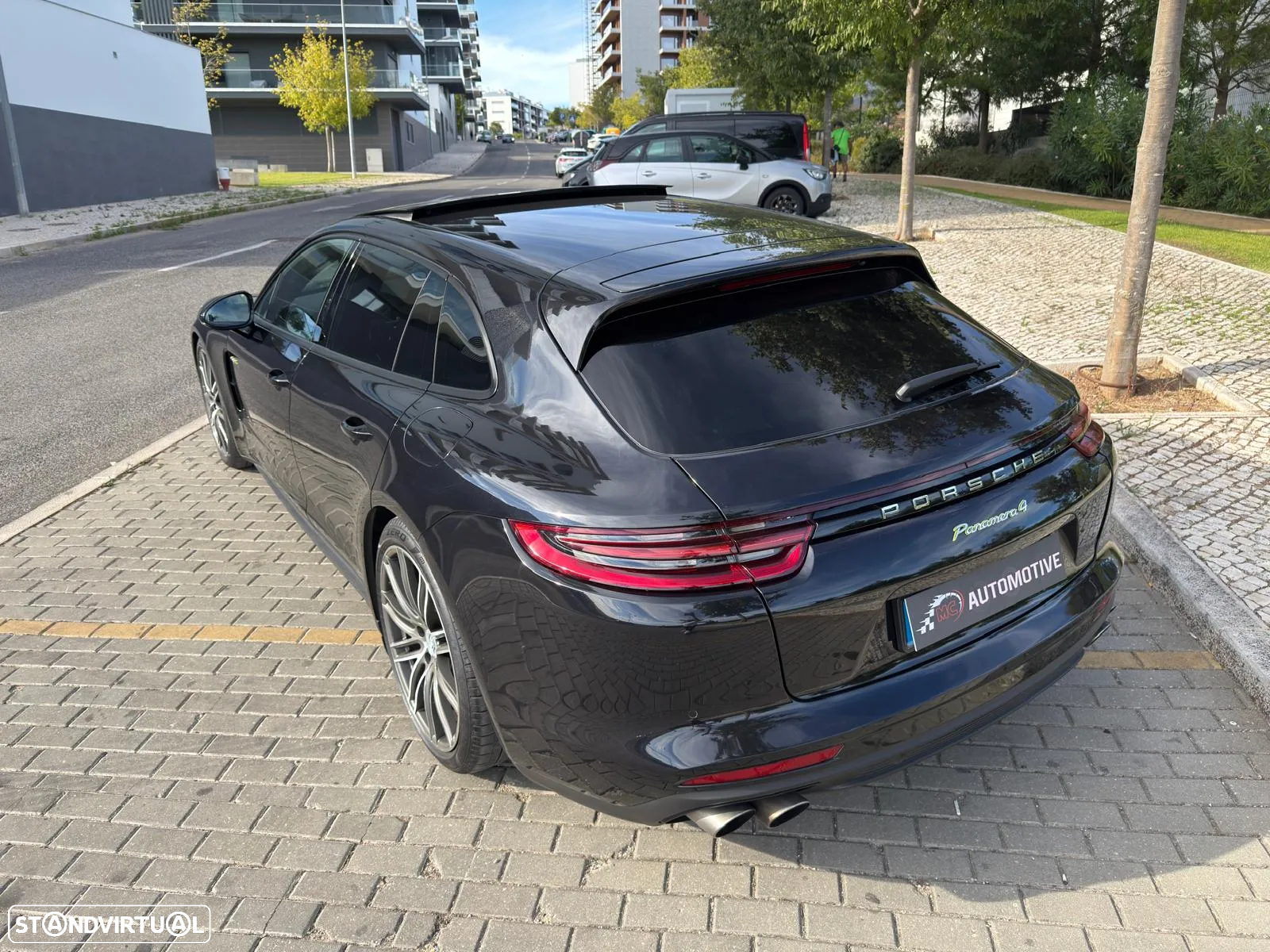 Porsche Panamera Sport Turismo 4 E-Hybrid - 4