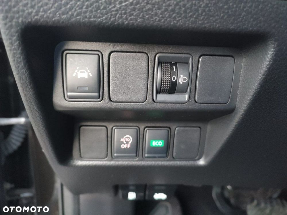 Nissan Qashqai 1.3 DIG-T DCT N-CONNECTA - 18