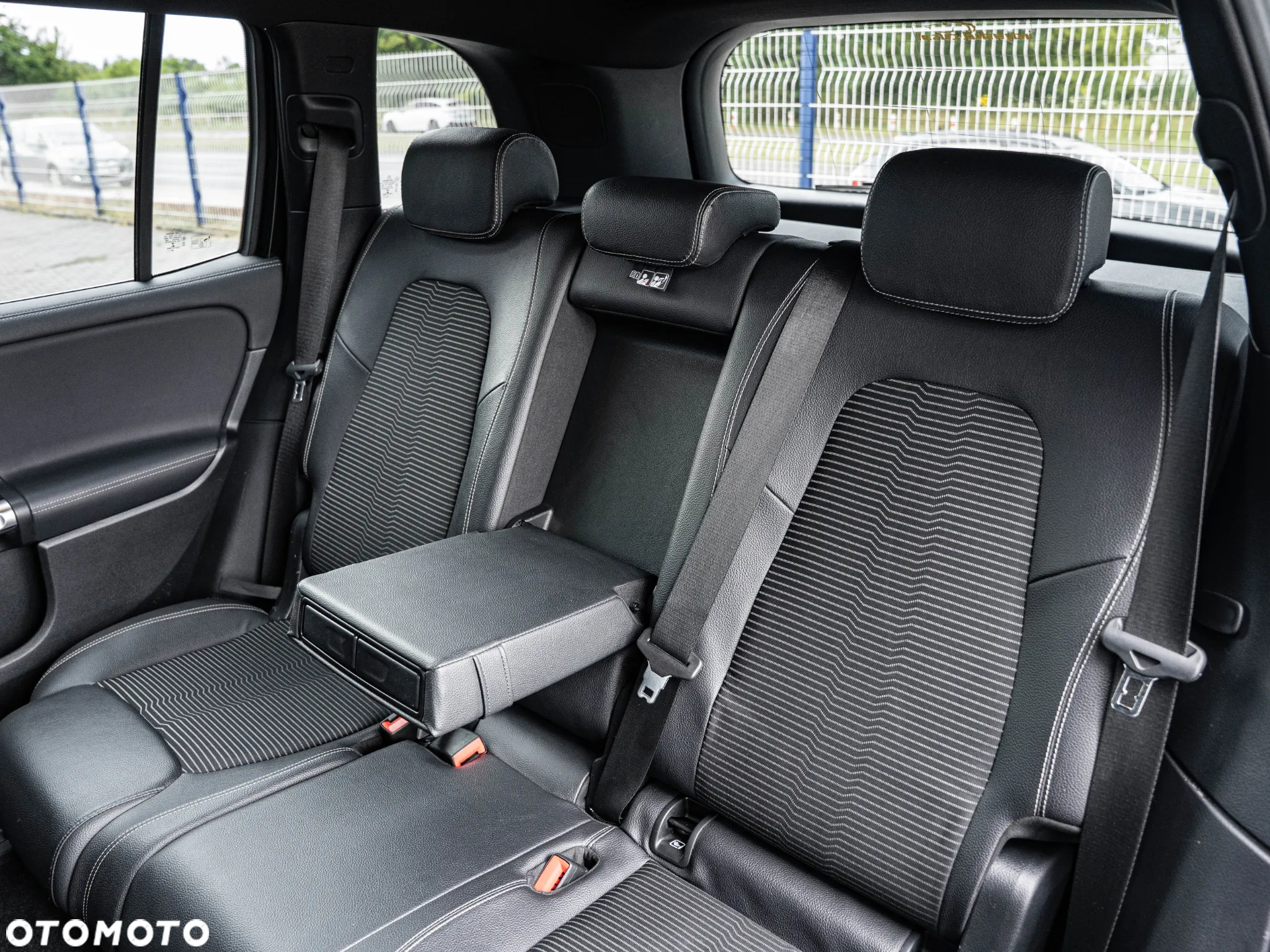 Mercedes-Benz GLB 220 d 4-Matic Progressive 8G-DCT - 28